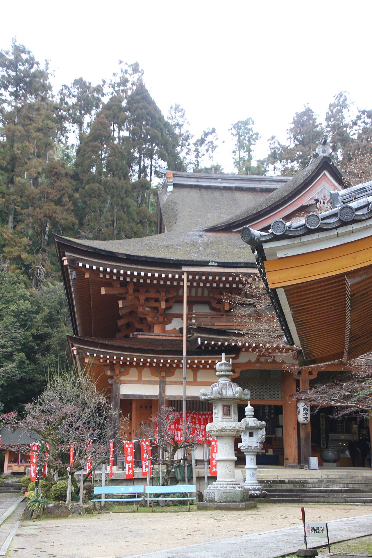 竹生島巌金山 宝厳寺